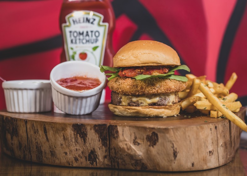 Dona Gina Burger