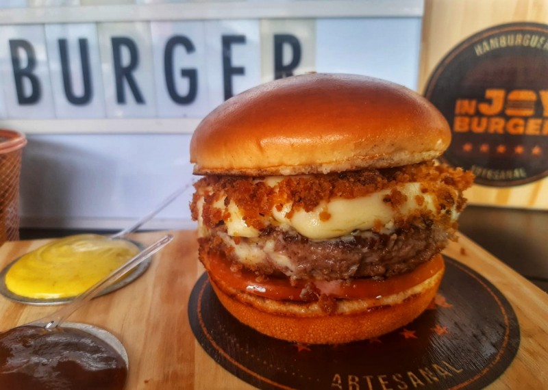 In Joy burger